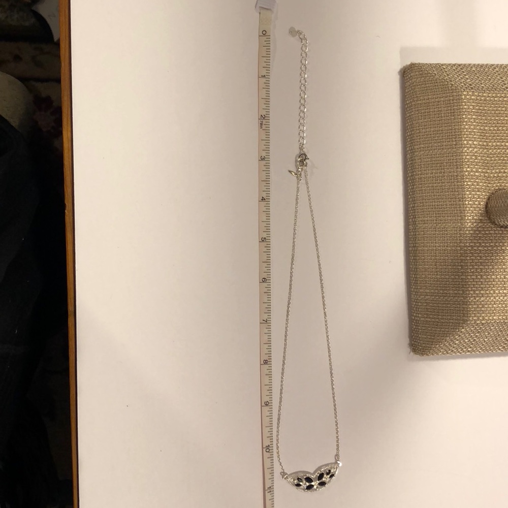 Avon Alsace flowers necklace and earring set - Picture 6 of 6